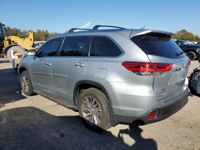 2018 TOYOTA HIGHLANDER SE  