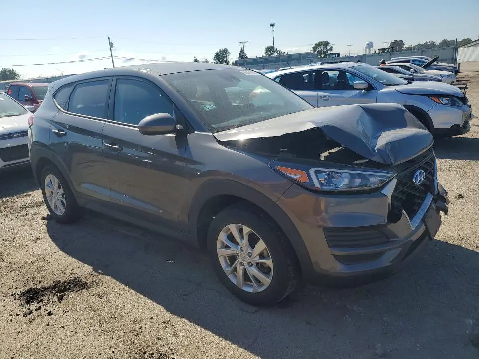2021 HYUNDAI TUCSON SE  