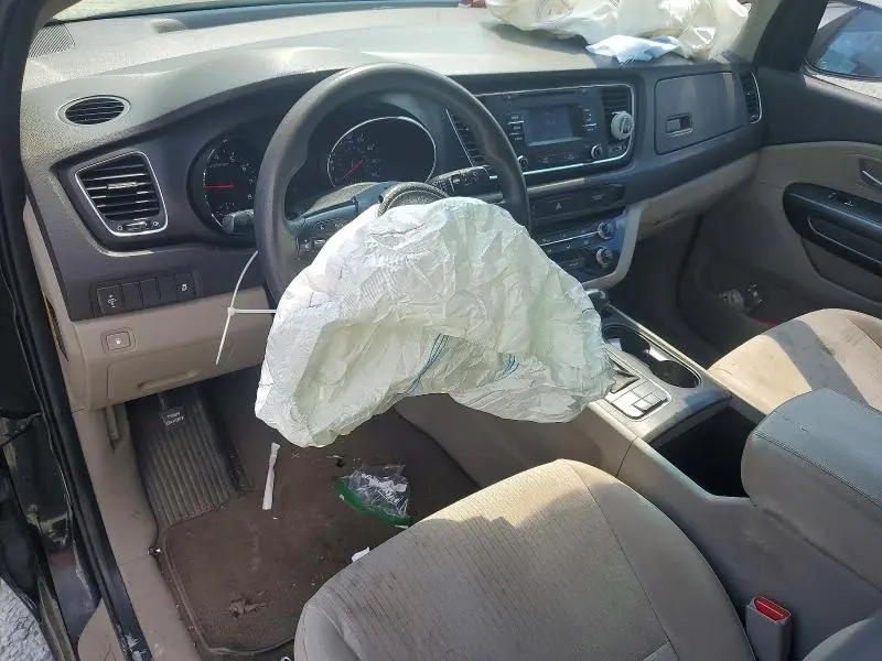 2016 KIA SEDONA L  