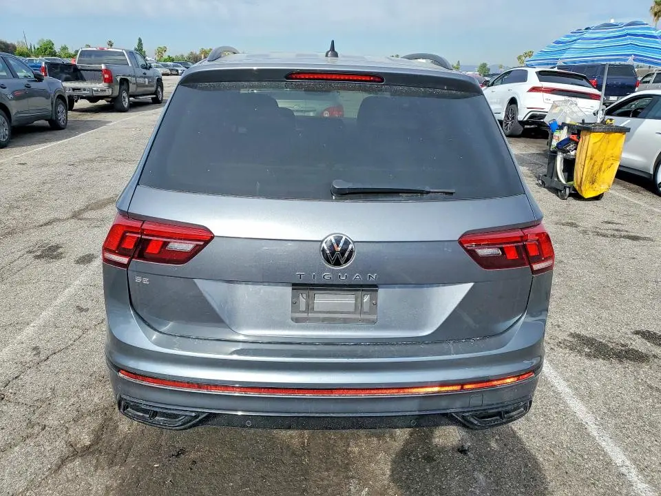 2022 VOLKSWAGEN TIGUAN SE R-LINE BLACK  
