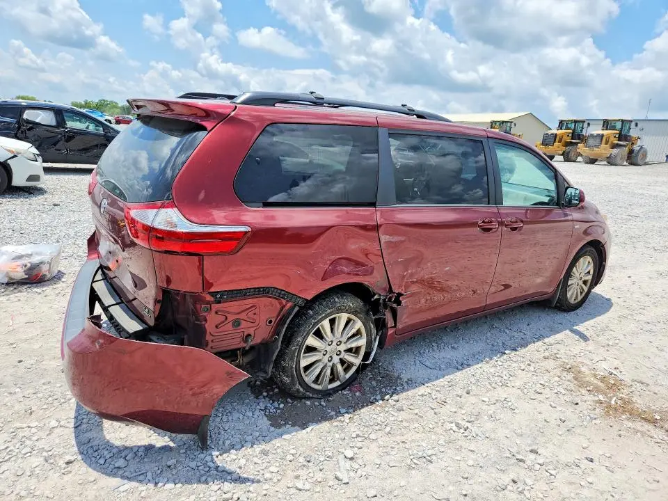 2017 TOYOTA SIENNA LE  