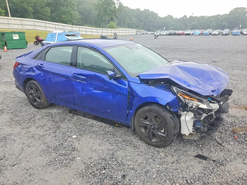2022 HYUNDAI ELANTRA SEL  