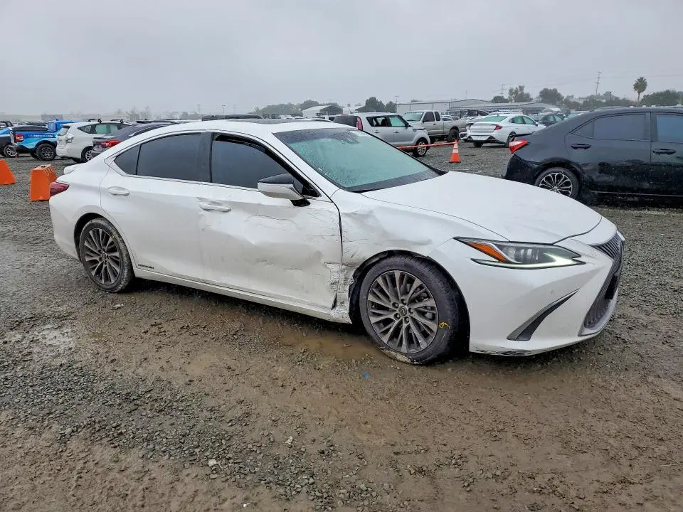 2020 LEXUS ES 300H  