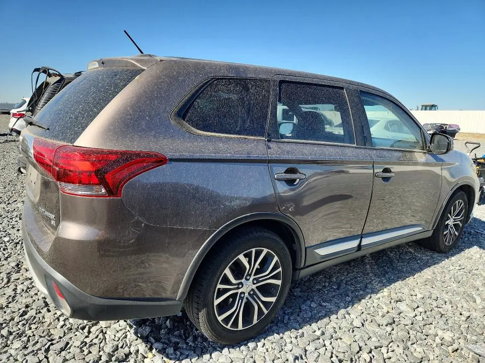 2016 MITSUBISHI OUTLANDER SE  