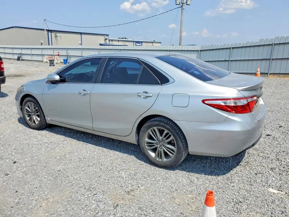 2017 TOYOTA CAMRY SE  