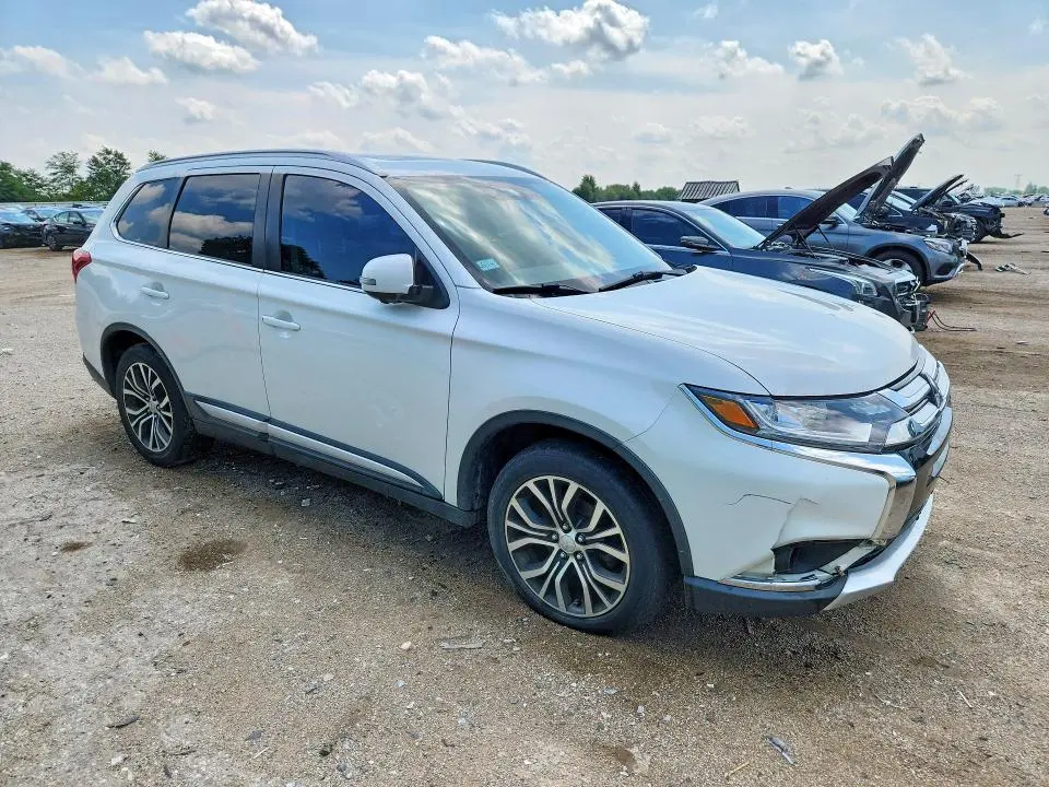 2018 MITSUBISHI OUTLANDER SE  