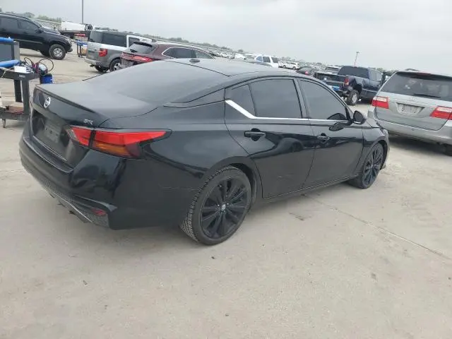 2019 NISSAN ALTIMA SR  