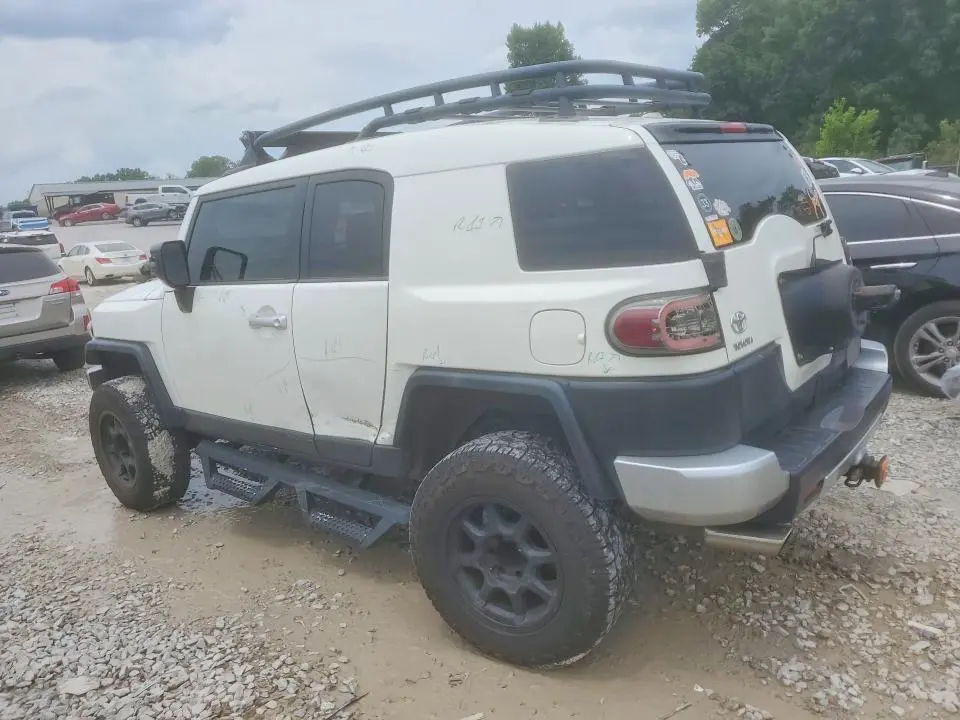 2011 TOYOTA FJ CRUISER BASE  