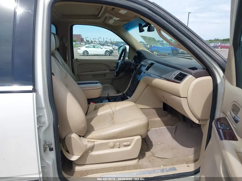 2012 CADILLAC ESCALADE ESV LUXURY