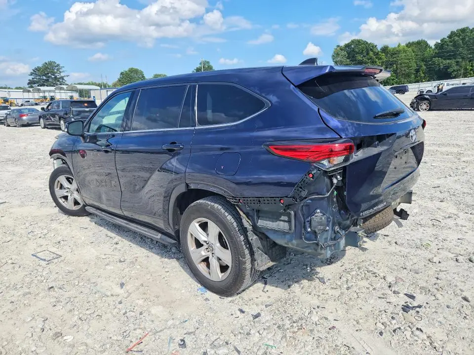 2022 TOYOTA HIGHLANDER LE  