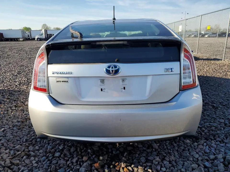 2013 TOYOTA PRIUS TWO  