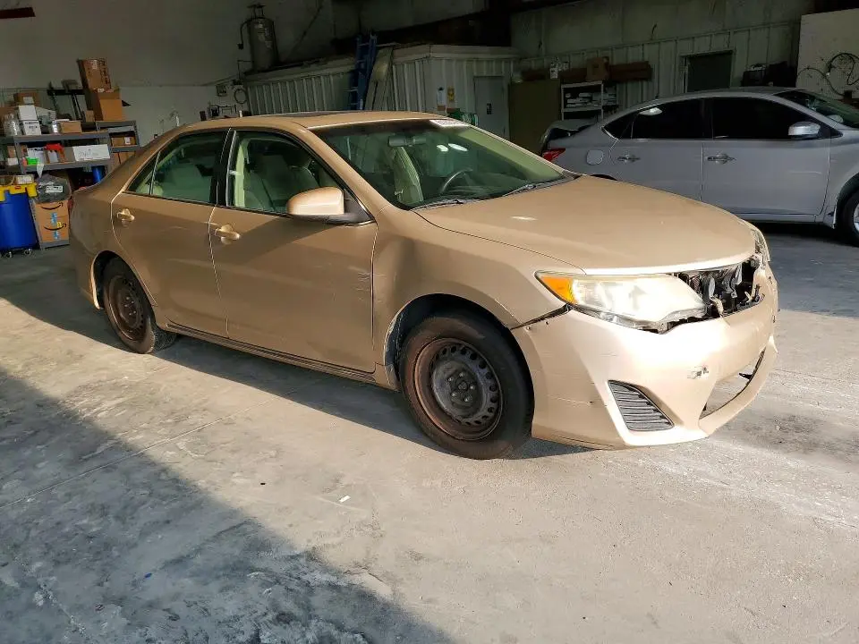2012 TOYOTA CAMRY LE  