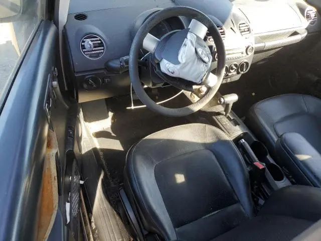 2010 VOLKSWAGEN NEW BEETLE   