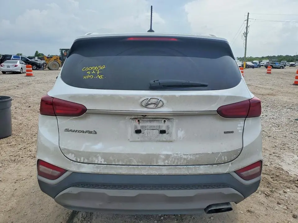 2020 HYUNDAI SANTA FE SE  