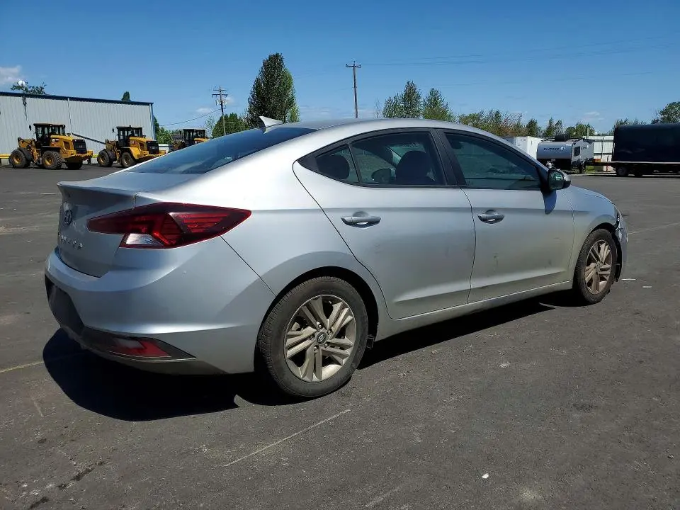 2020 HYUNDAI ELANTRA SEL  
