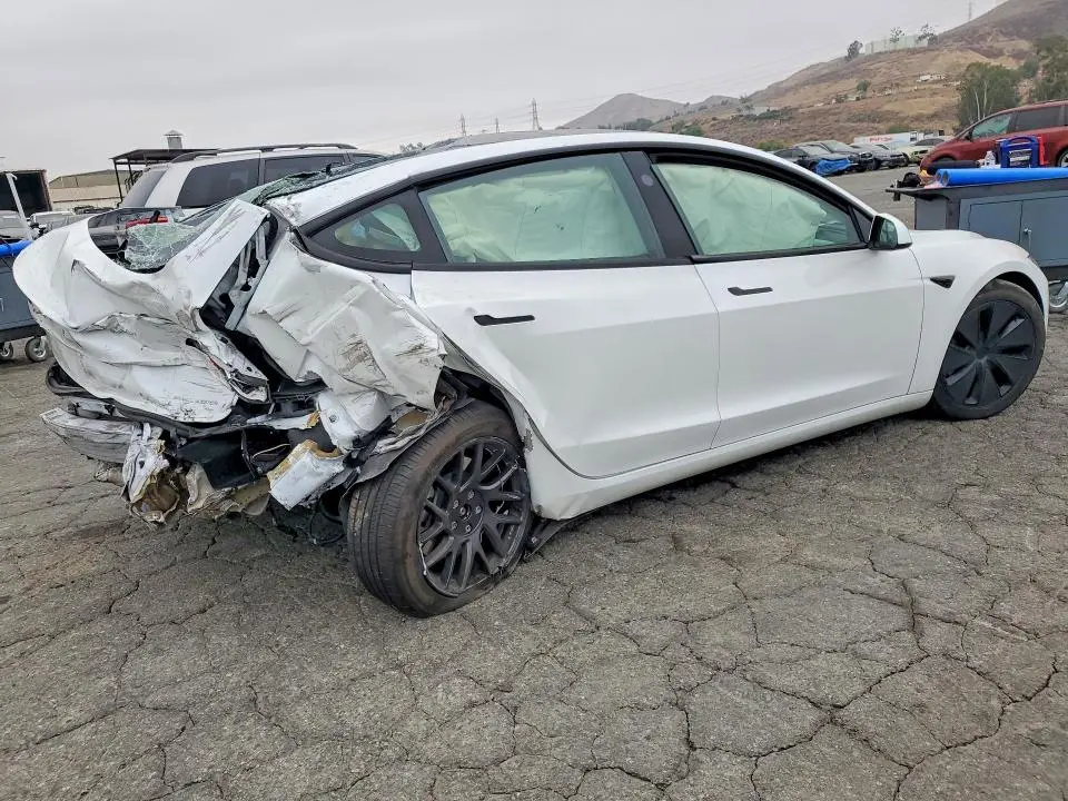 2024 TESLA MODEL 3   
