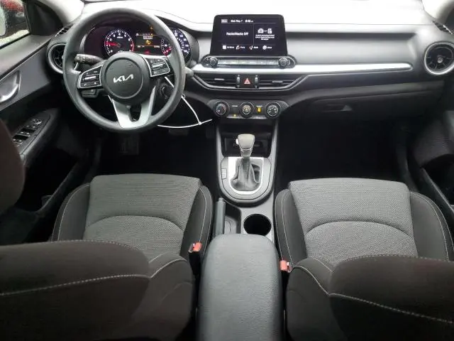 2023 KIA FORTE LX  