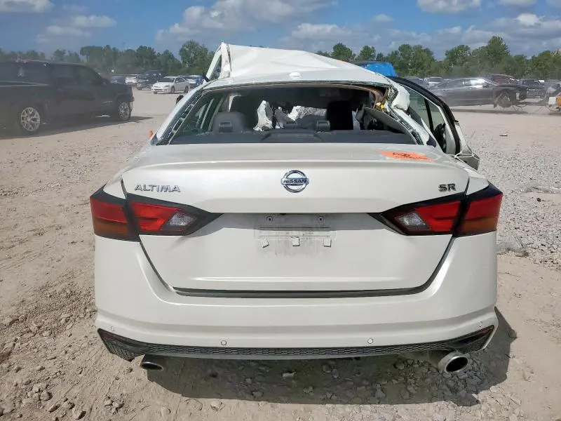 2021 NISSAN ALTIMA SR  