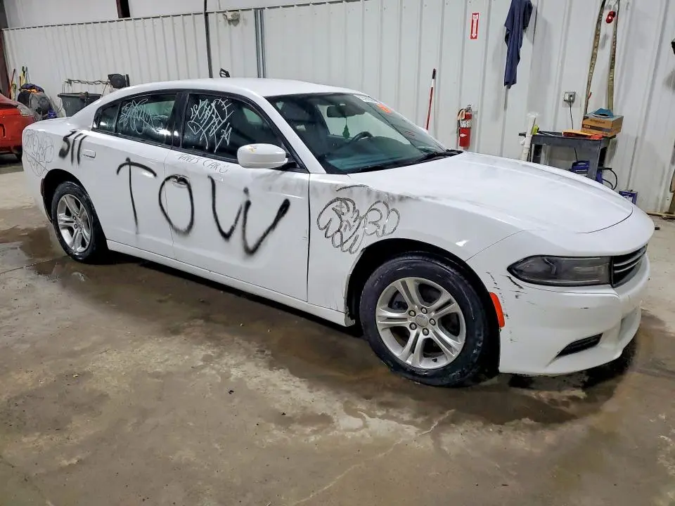 2015 DODGE CHARGER SE  
