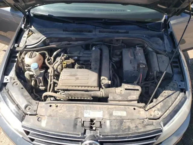 2016 VOLKSWAGEN JETTA SE  