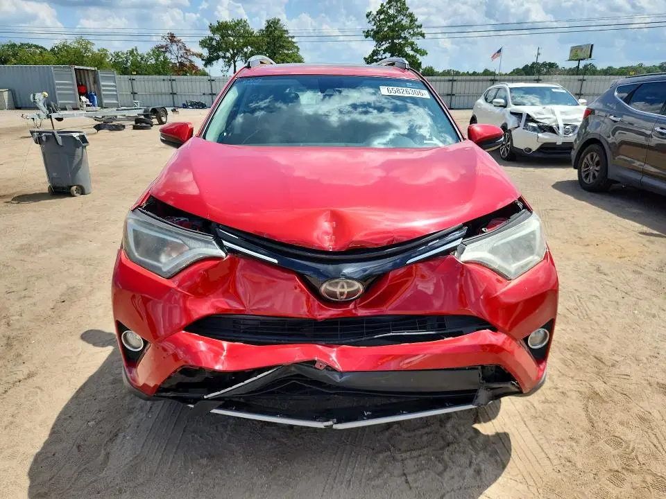 2017 TOYOTA RAV4 XLE  