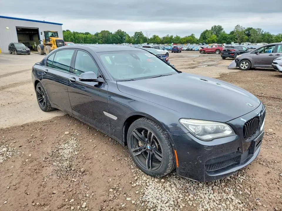 2015 BMW 750 LXI  