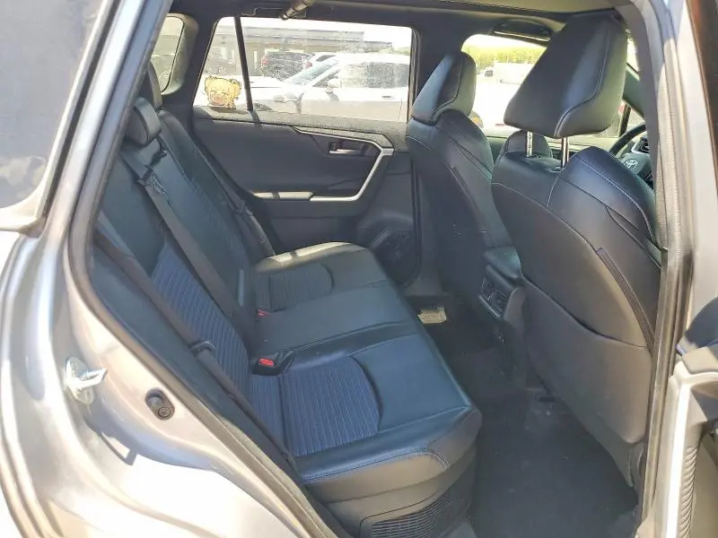 2020 TOYOTA RAV4 XSE  