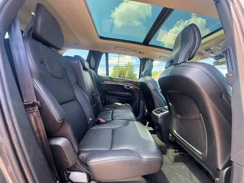 2019 VOLVO XC90 T6 MOMENTUM  