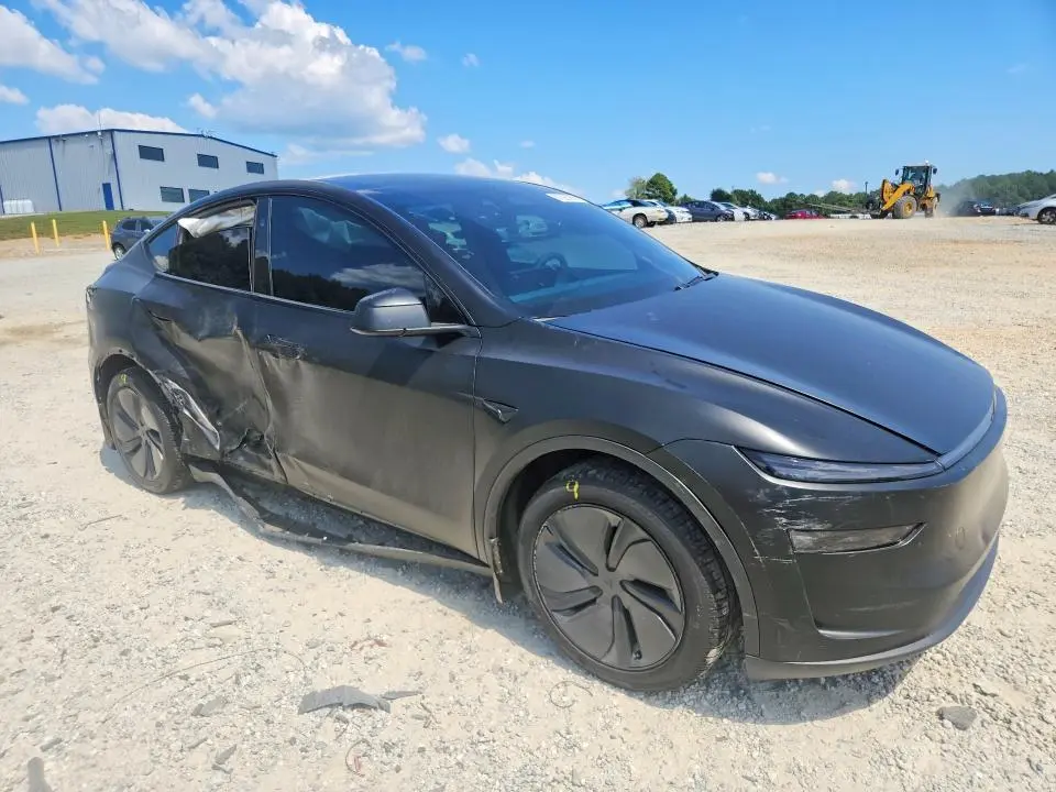 2026 TESLA MODEL Y   