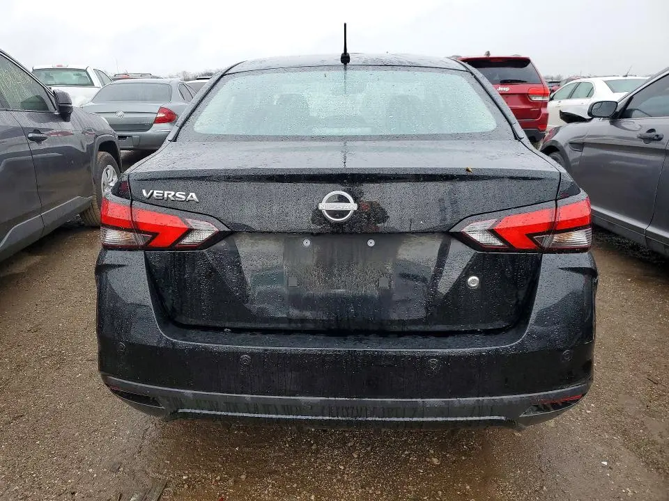 2024 NISSAN VERSA S  