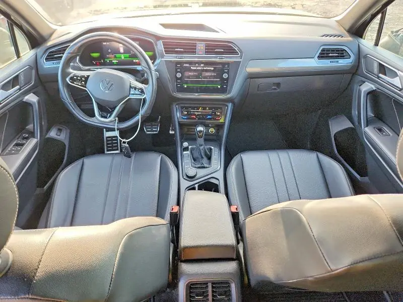 2022 VOLKSWAGEN TIGUAN SE R-LINE BLACK  