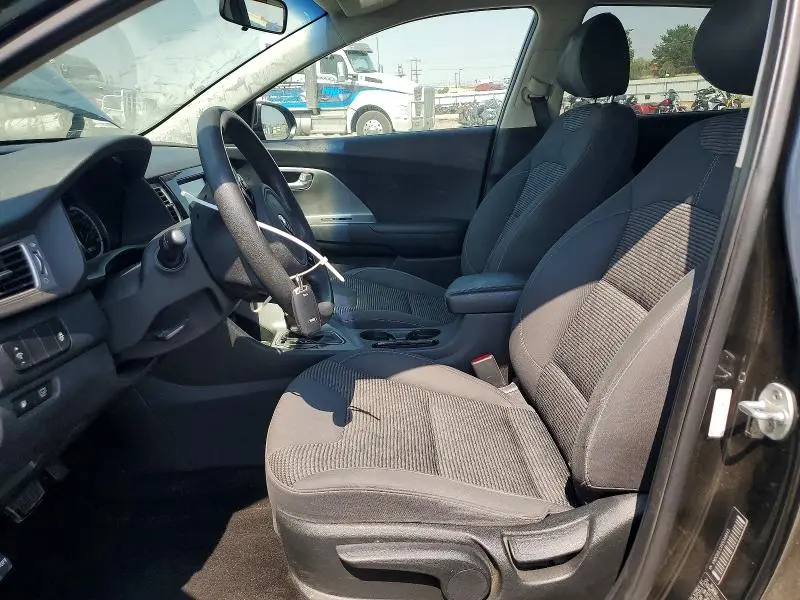 2017 KIA NIRO LX  