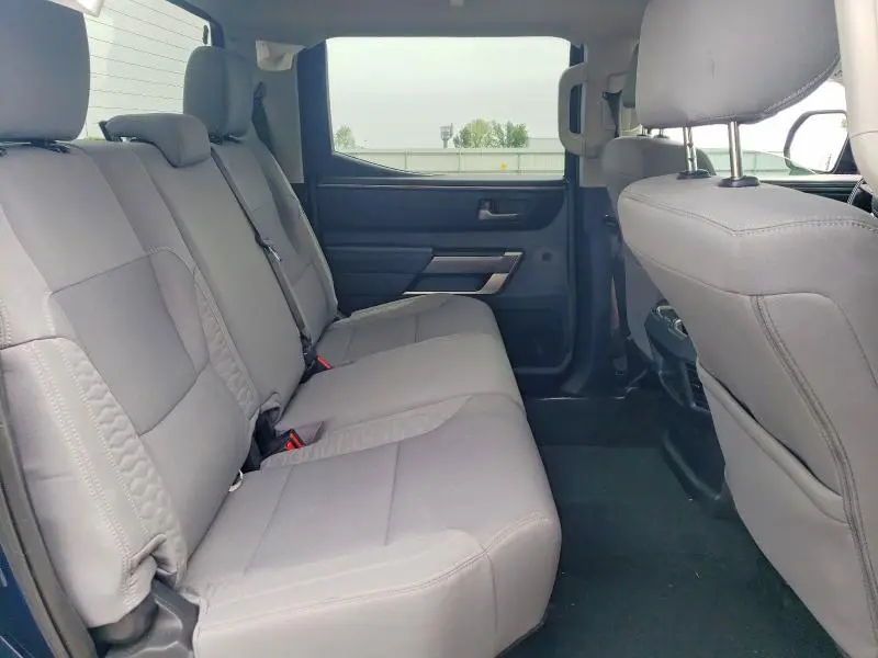 2022 TOYOTA TUNDRA SR5  