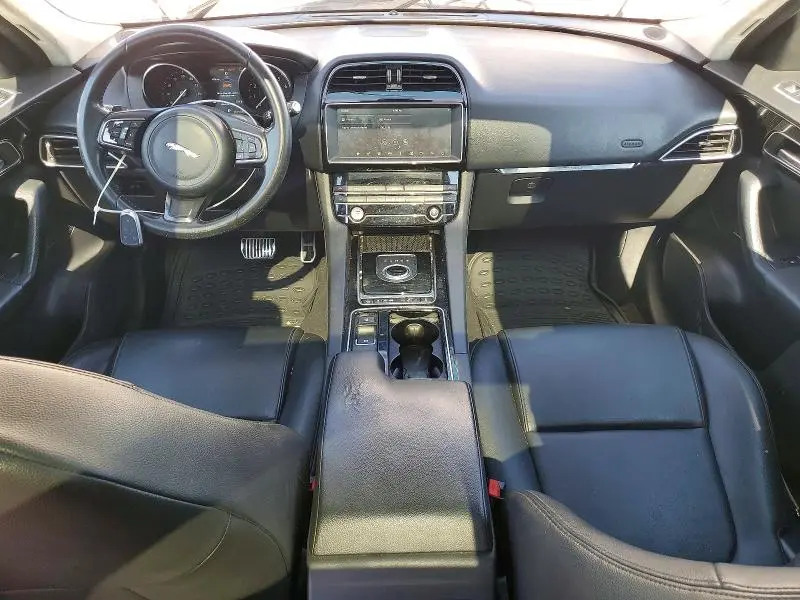 2019 JAGUAR F-PACE   