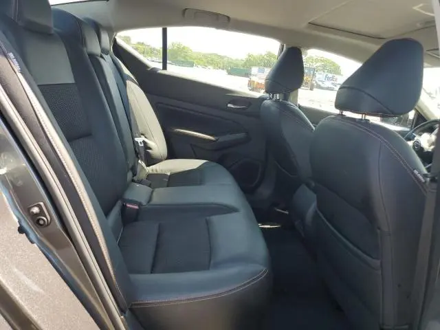 2021 NISSAN ALTIMA SR  