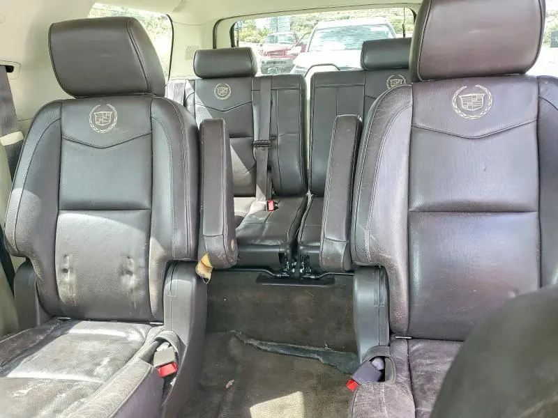 2011 CADILLAC ESCALADE ESV PLATINUM  