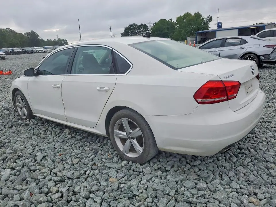 2013 VOLKSWAGEN PASSAT SE  