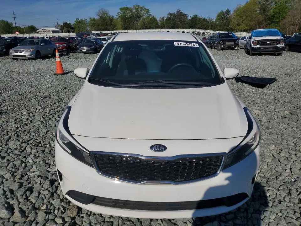 2017 KIA FORTE LX  