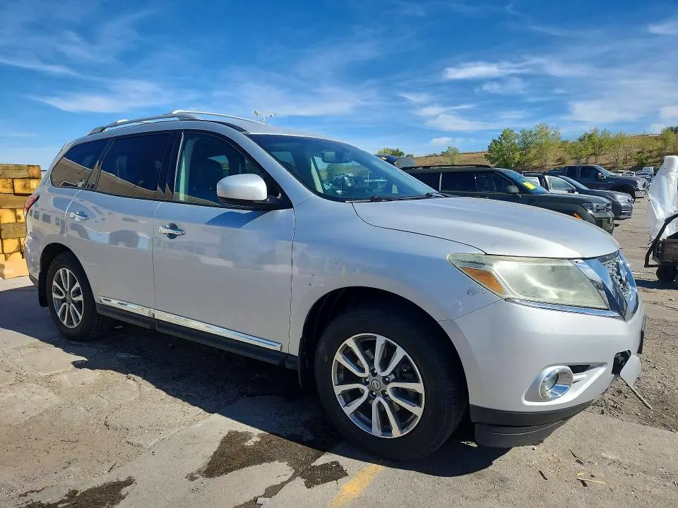 2013 NISSAN PATHFINDER S  
