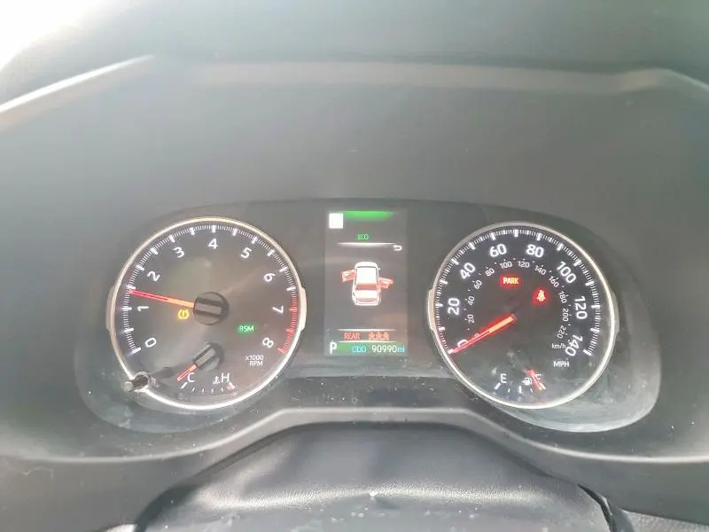 2022 TOYOTA RAV4 XLE  