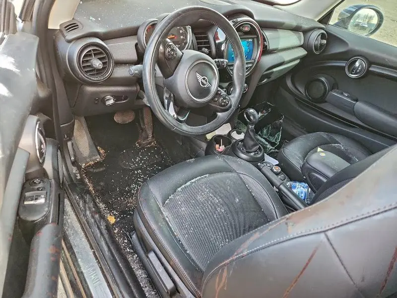 2019 MINI COOPER   
