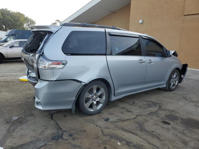 2015 TOYOTA SIENNA SPORT