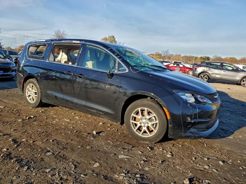 2024 CHRYSLER VOYAGER LX  