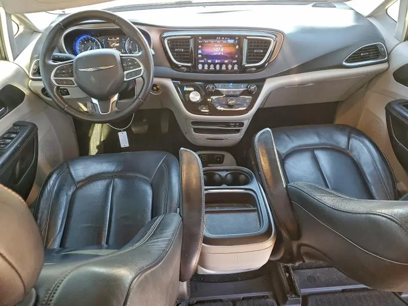 2017 CHRYSLER PACIFICA TOURING L  