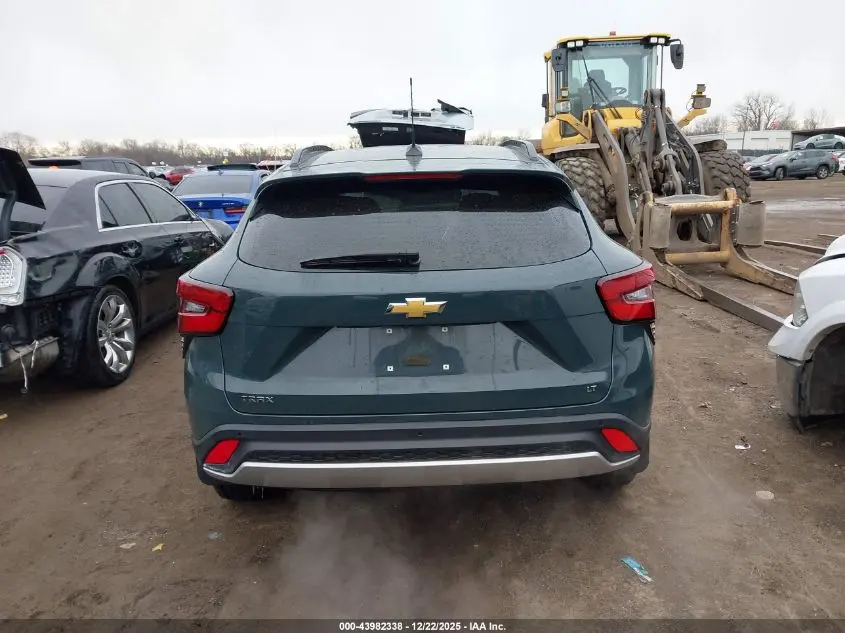 2025 CHEVROLET TRAX FWD LT