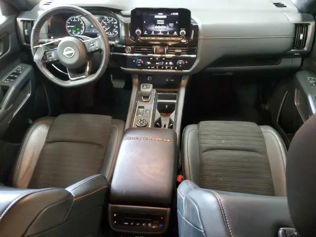 2023 NISSAN PATHFINDER SV  