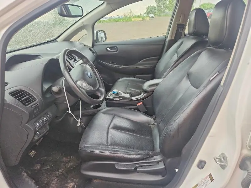 2014 NISSAN LEAF S   