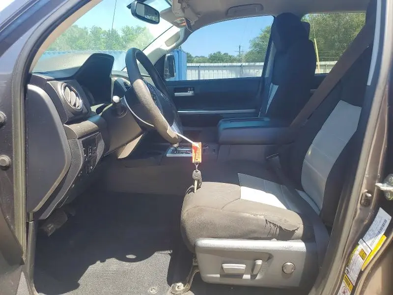 2017 TOYOTA TUNDRA SR5  