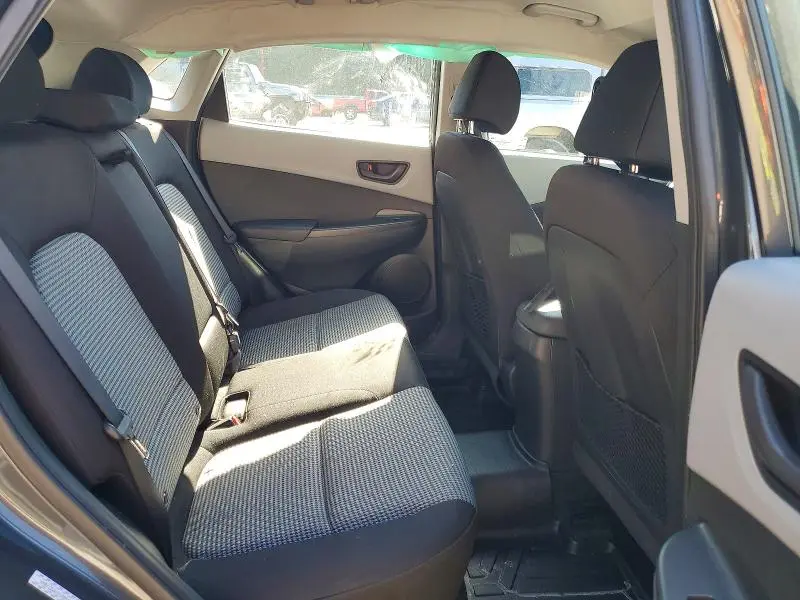 2019 HYUNDAI KONA SE  