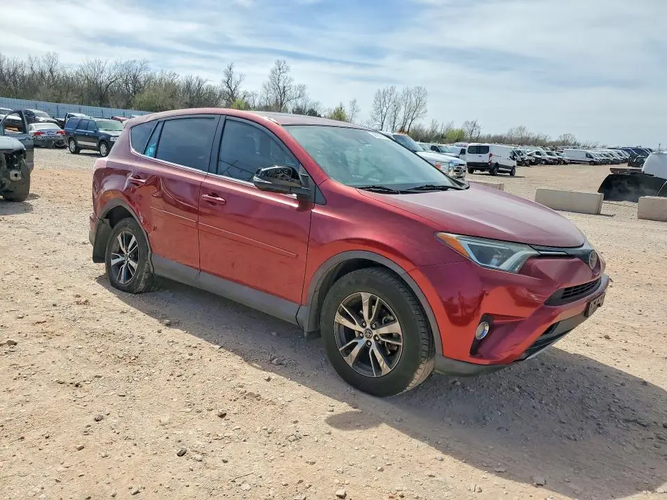 2018 TOYOTA RAV4 XLE  